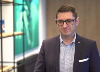 W centralnych dzielnicach Warszawy brakuje biur do wynajęcia. W budowie jest najmniej powierzchni biurowej od 14 lat